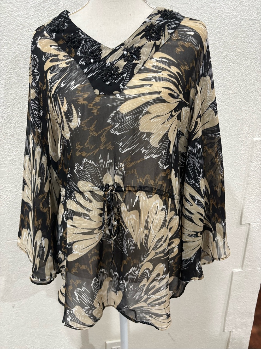 JM Collection sheer  Floral Drawstring Tunic Top - Black & Cream small sz 4